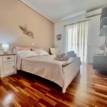 Elegant Downtown Retreat Apartman Kalamáta Kültér fotó