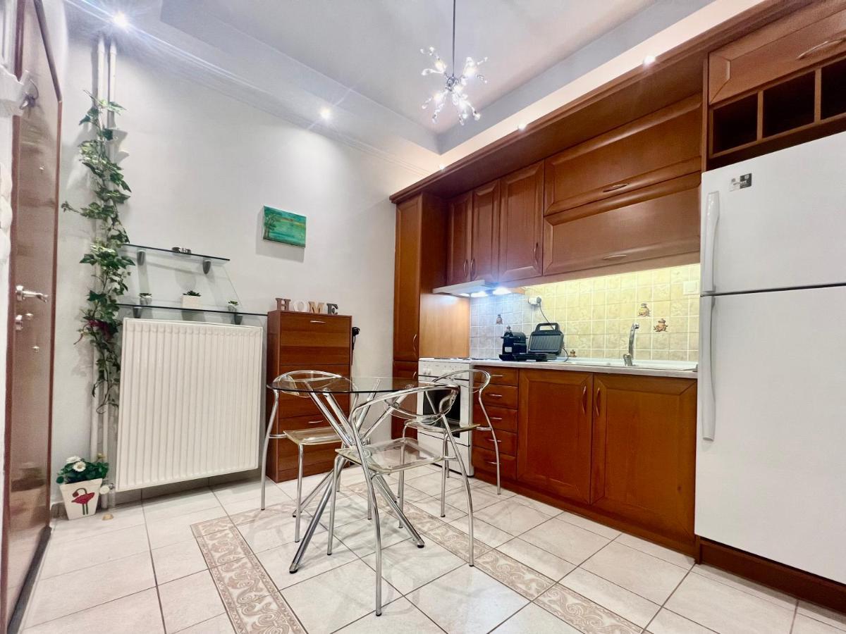 Elegant Downtown Retreat Apartman Kalamáta Kültér fotó