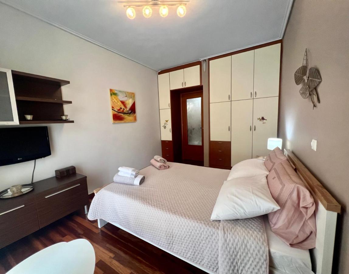 Elegant Downtown Retreat Apartman Kalamáta Kültér fotó