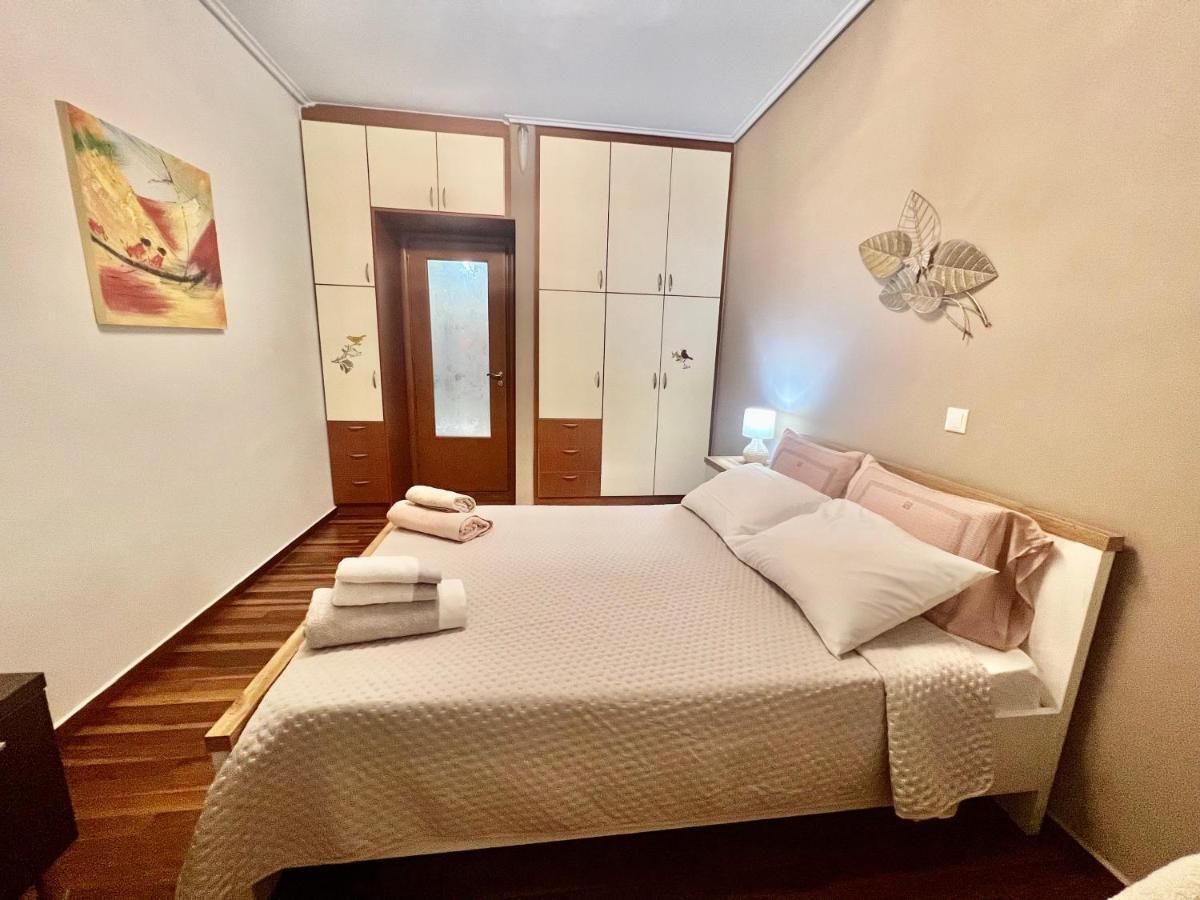 Elegant Downtown Retreat Apartman Kalamáta Kültér fotó