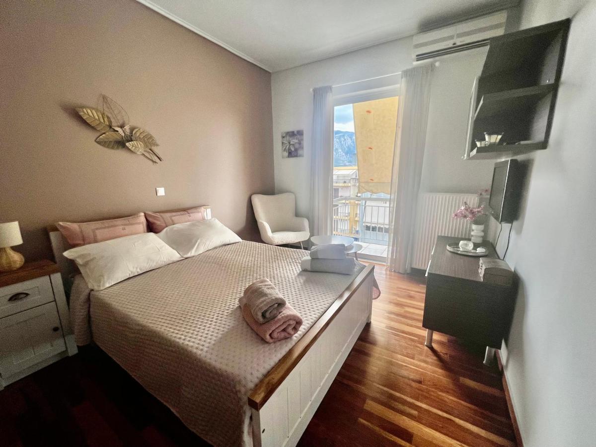 Elegant Downtown Retreat Apartman Kalamáta Kültér fotó