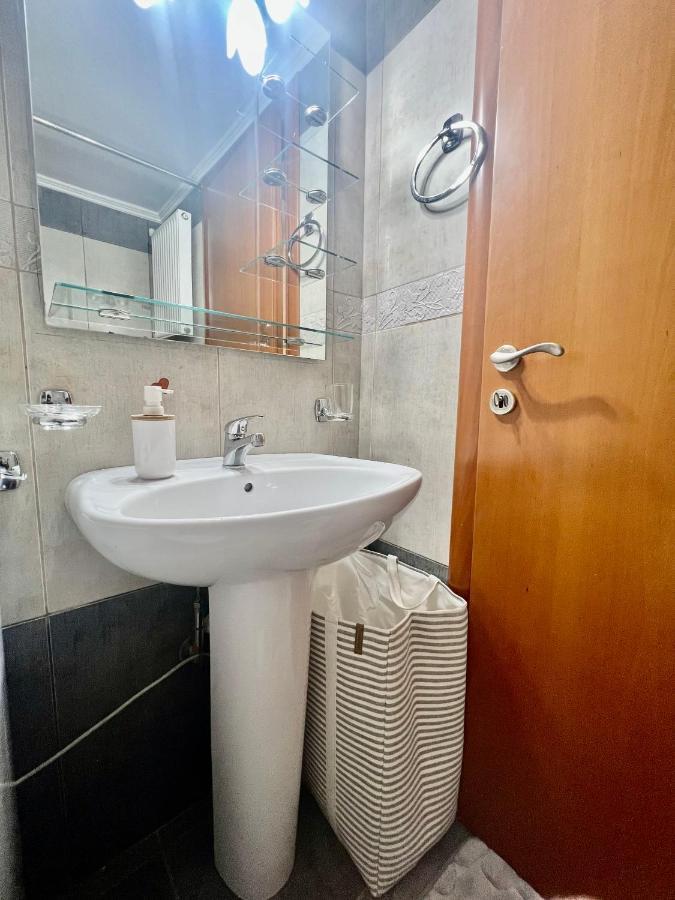 Elegant Downtown Retreat Apartman Kalamáta Kültér fotó